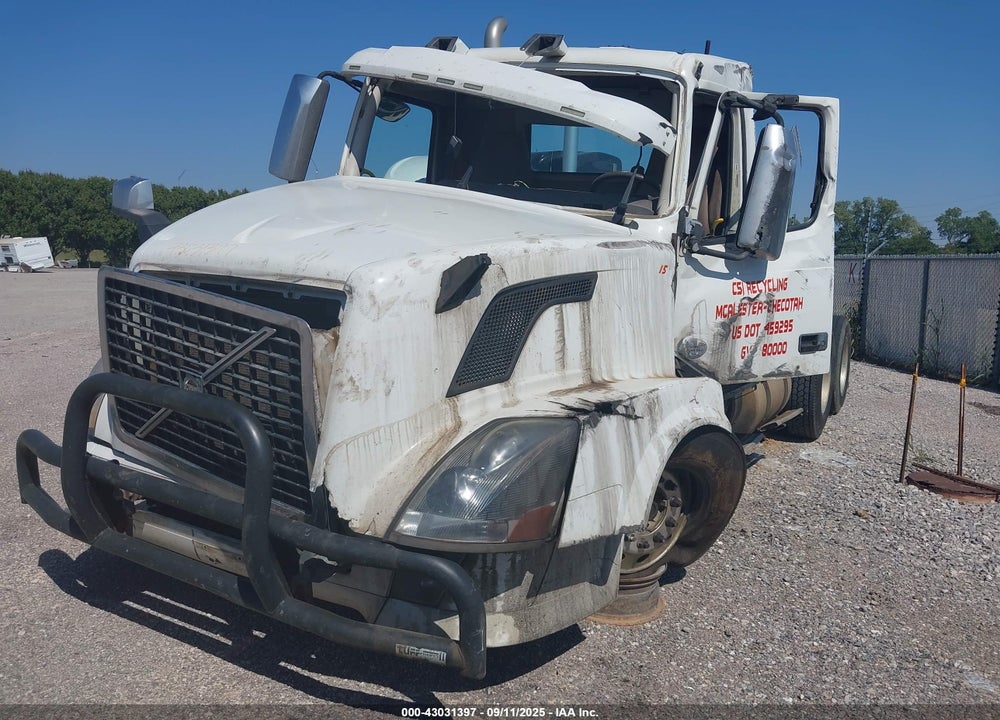 2015 VOLVO VN VNL VIN: 4V4NC9DG2FN920690
