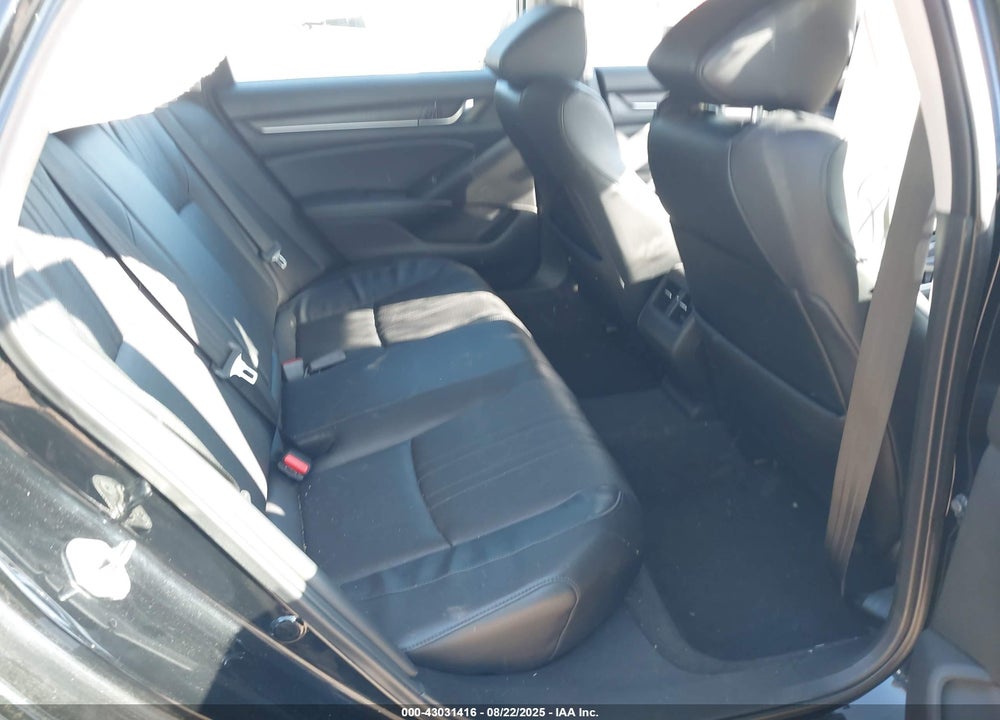 2018 HONDA ACCORD VIN: 1HGCV1F57JA098061