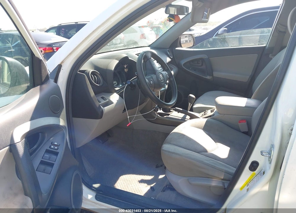 2012 TOYOTA RAV4 VIN: 2T3KF4DV2CW112562