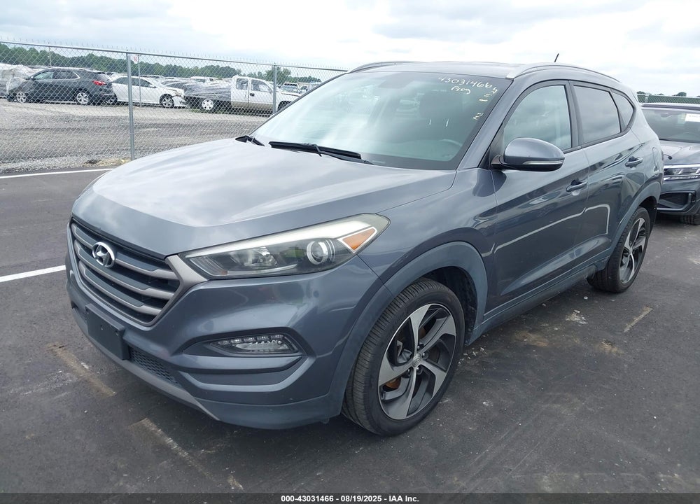 2016 HYUNDAI TUCSON VIN: KM8J33A23GU089722