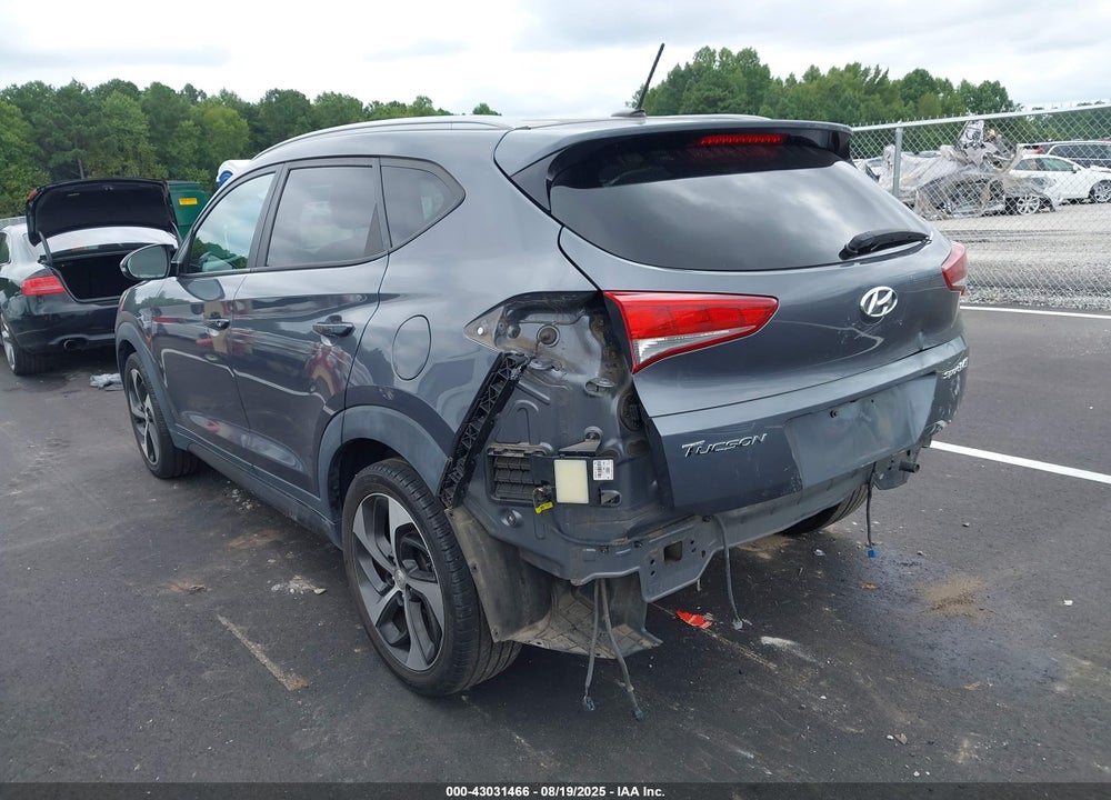 2016 HYUNDAI TUCSON VIN: KM8J33A23GU089722