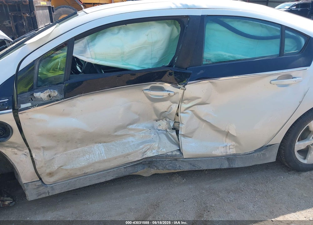 2013 CHEVROLET VOLT VIN: 1G1RF6E46DU138024