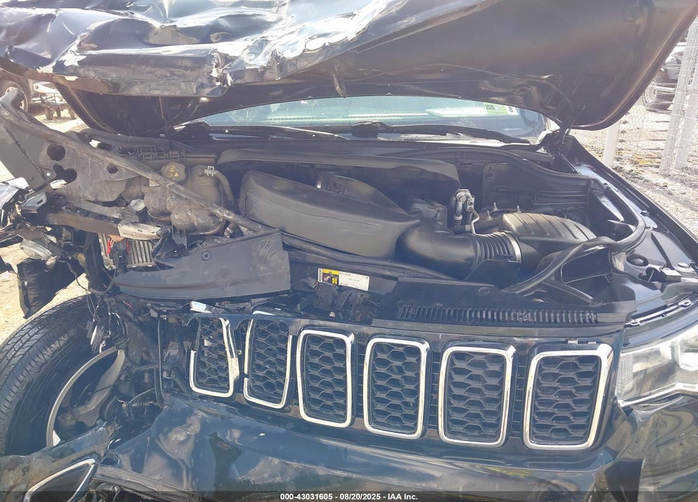 2017 JEEP GRAND CHEROKEE LAREDO 4X4 VIN: 1C4RJFAG3HC876784