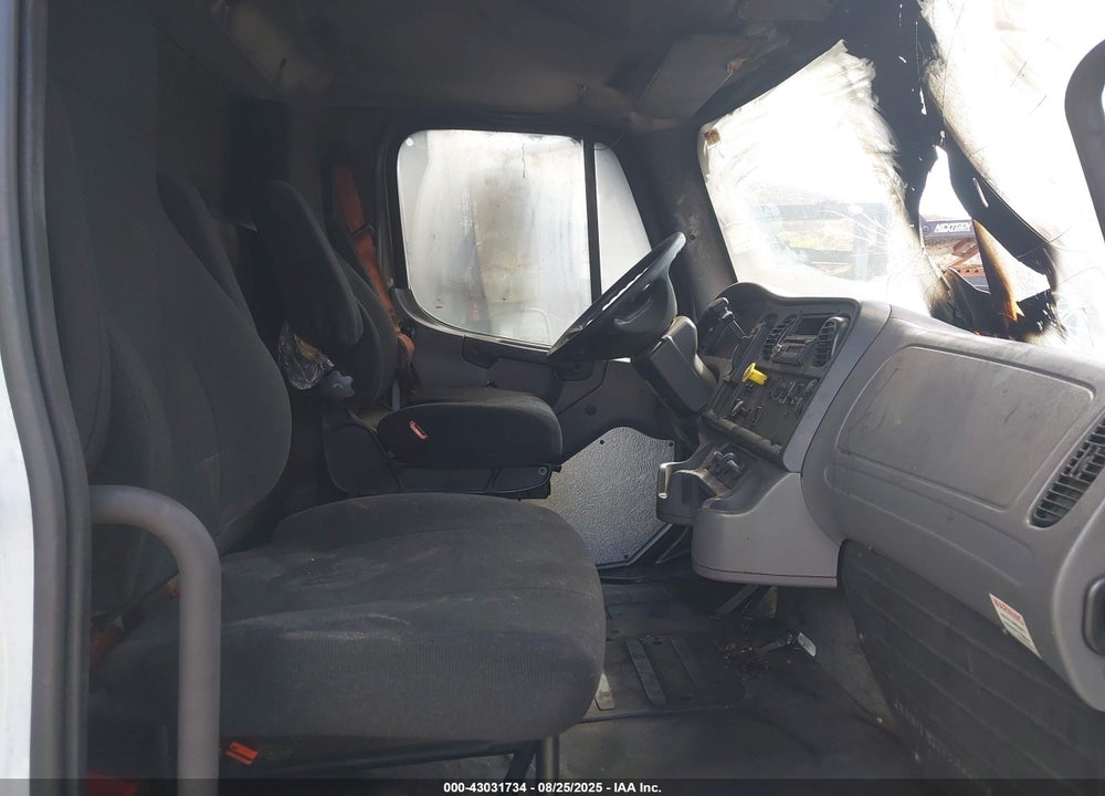 2015 FREIGHTLINER M2 106 MEDIUM DUTY VIN: 3ALACWDT1FDGN6668