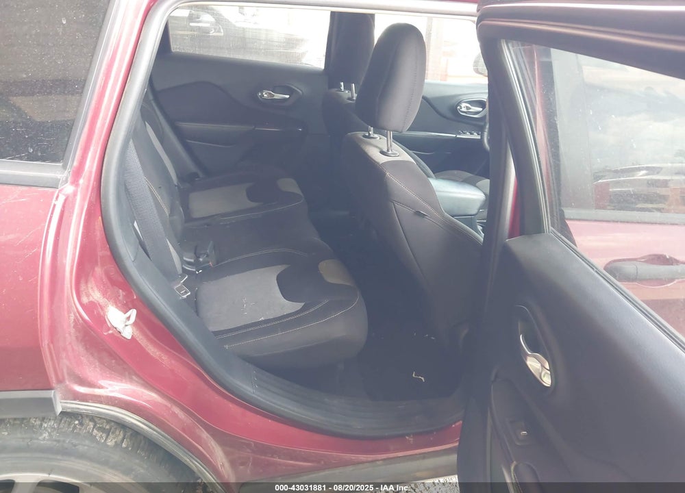 2016 JEEP CHEROKEE VIN: 1C4PJMAB1GW176226