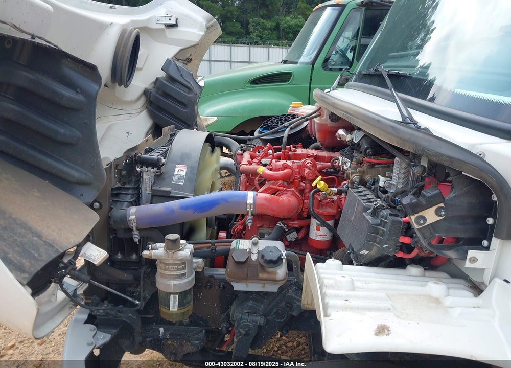 2025 FREIGHTLINER M2 106 VIN: 1FVACWFC9SHVX7490