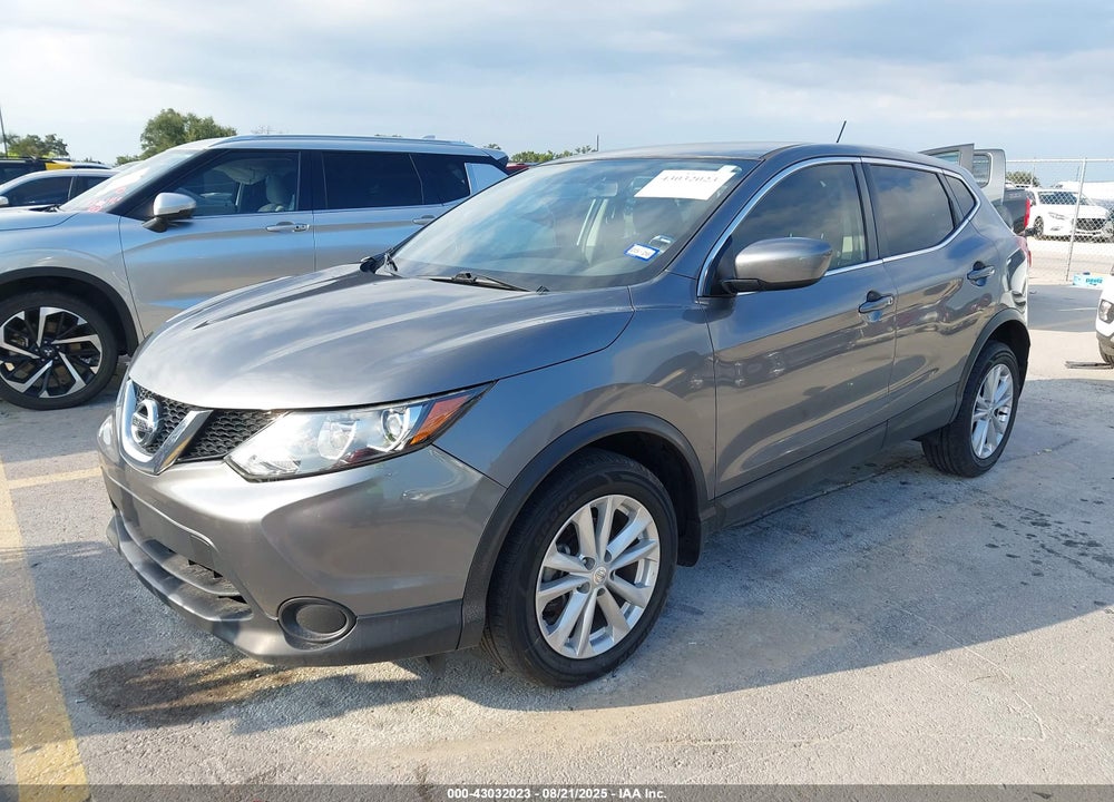 2017 NISSAN ROGUE VIN: JN1BJ1CP1HW022671