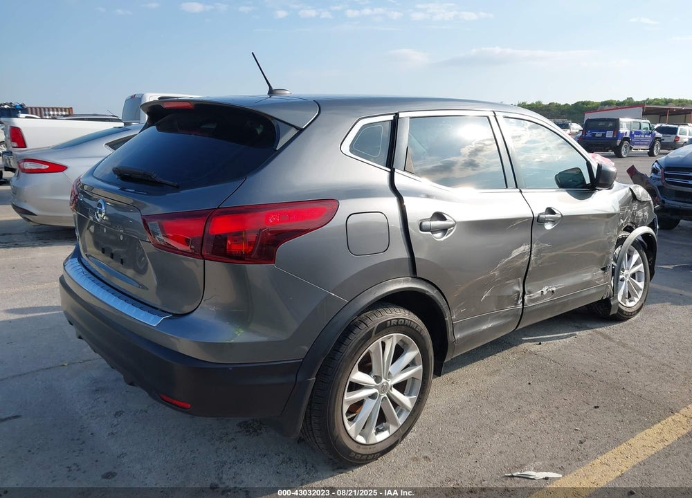 2017 NISSAN ROGUE VIN: JN1BJ1CP1HW022671