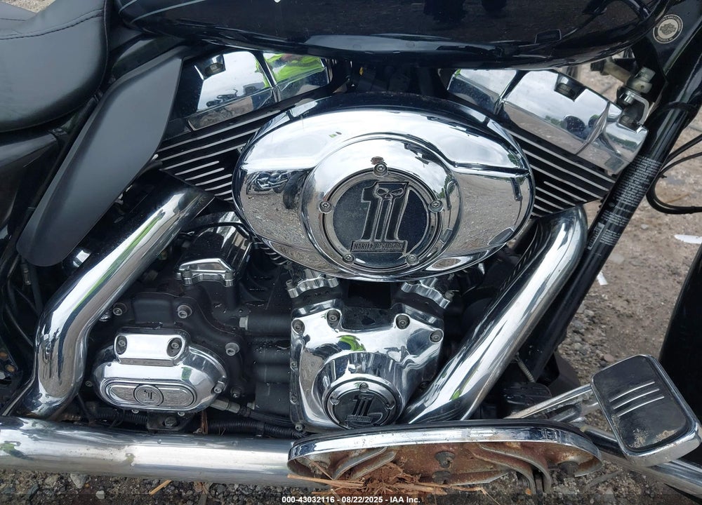 2011 HARLEY-DAVIDSON FLTRX VIN: 1HD1KHM15BB624284