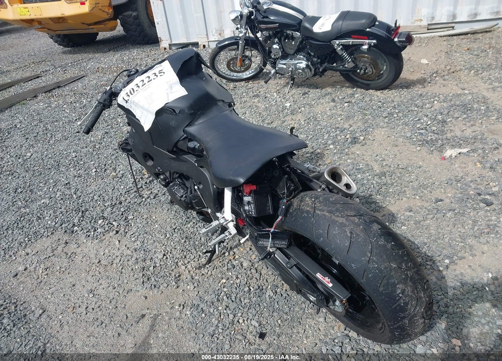 2016 HONDA CBR1000 RR VIN: JH2SC5906GK800579
