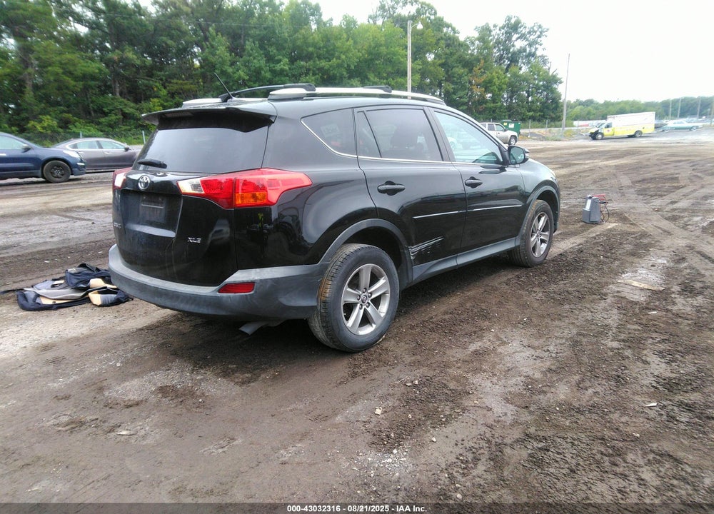 2015 TOYOTA RAV4 VIN: 2T3RFREV5FW390614