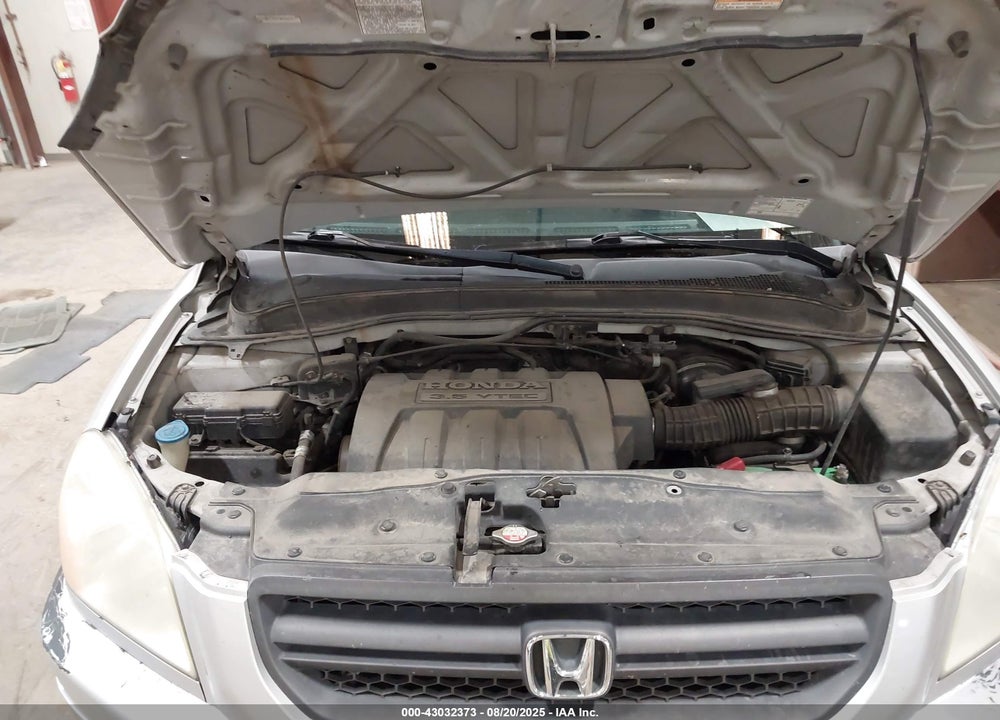 2005 HONDA PILOT EX-L VIN: 2HKYF18585H557031