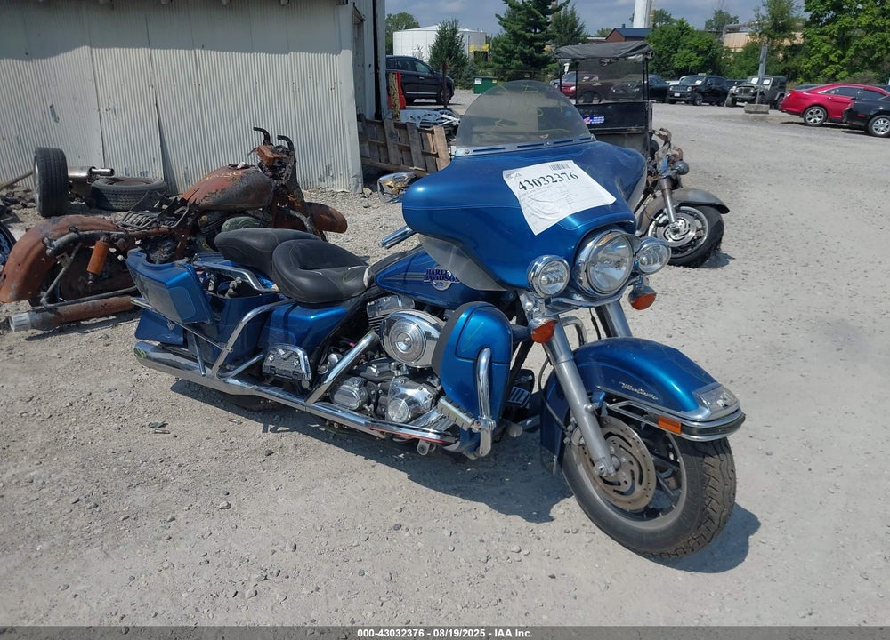 2005 HARLEY-DAVIDSON FLHTCUI VIN: 1HD1FCW185Y637732