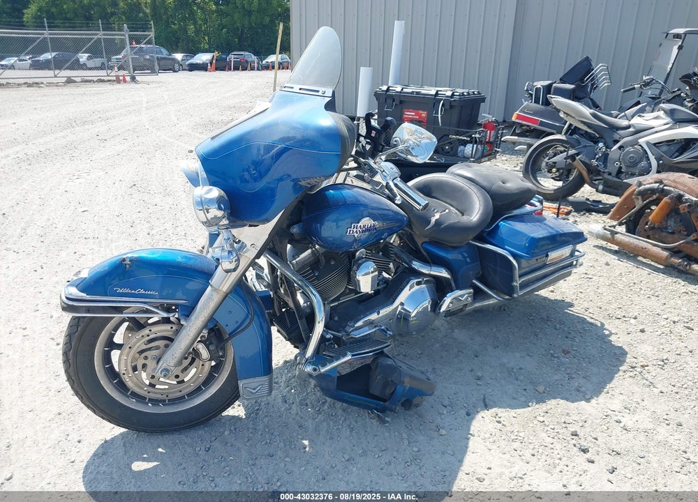 2005 HARLEY-DAVIDSON FLHTCUI VIN: 1HD1FCW185Y637732