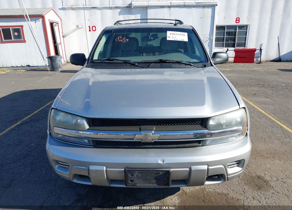 2005 CHEVROLET TRAILBLAZER LS VIN: 1GNDT13S052147904