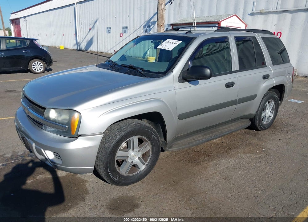2005 CHEVROLET TRAILBLAZER LS VIN: 1GNDT13S052147904