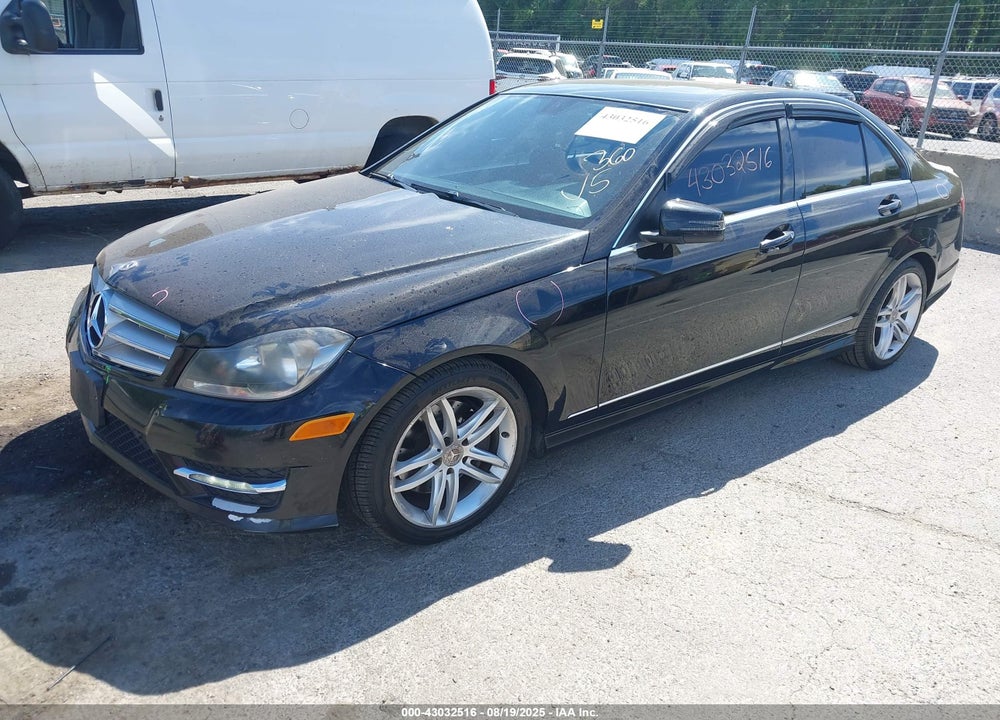 2013 MERCEDES-BENZ C 300 SPORT 4MATIC VIN: WDDGF8AB9DG123102