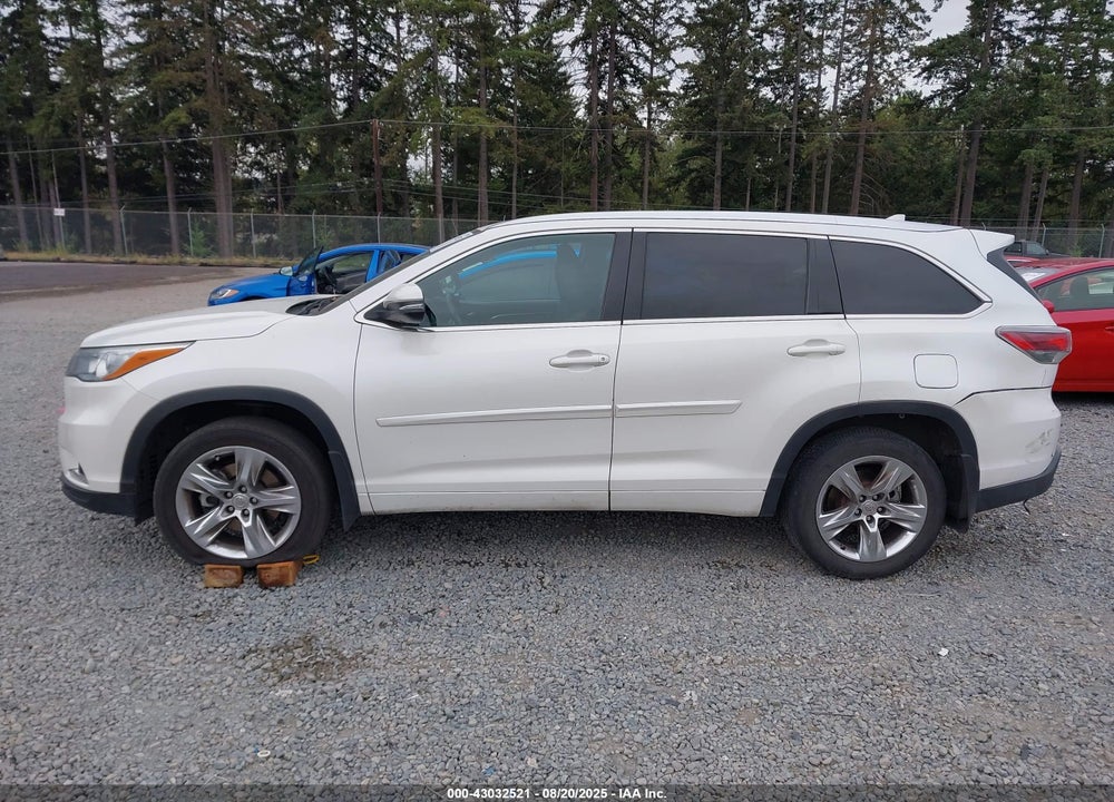 2015 TOYOTA HIGHLANDER VIN: 5TDDKRFH1FS156888