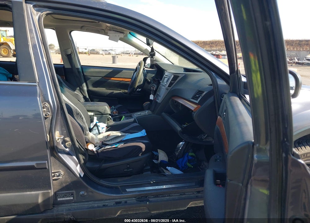 2014 SUBARU OUTBACK VIN: 4S4BRBLC3E3297735