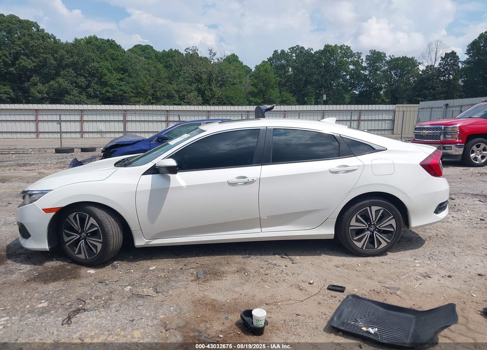 2017 HONDA CIVIC VIN: 19XFC1F33HE029083