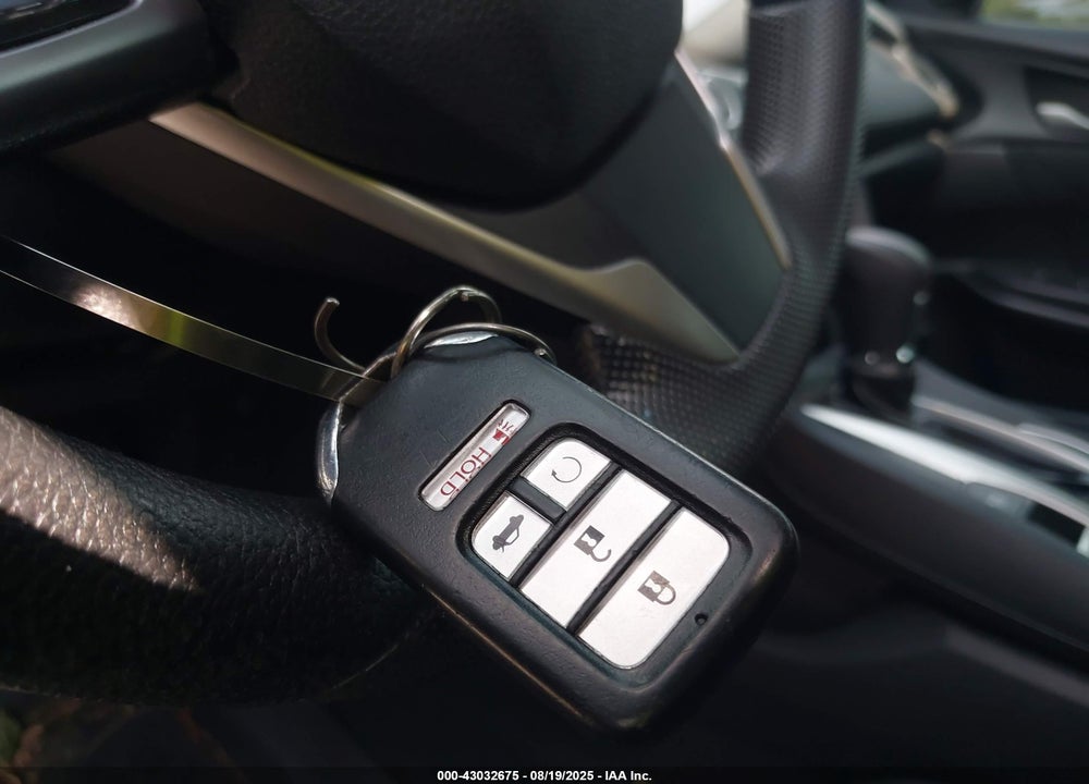 2017 HONDA CIVIC VIN: 19XFC1F33HE029083