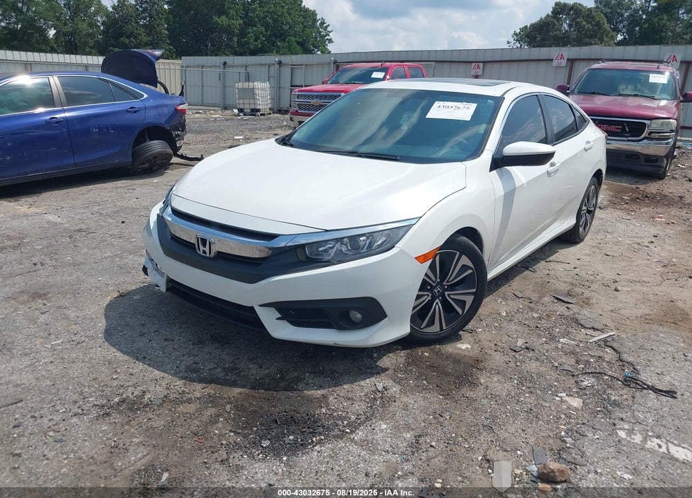 2017 HONDA CIVIC VIN: 19XFC1F33HE029083