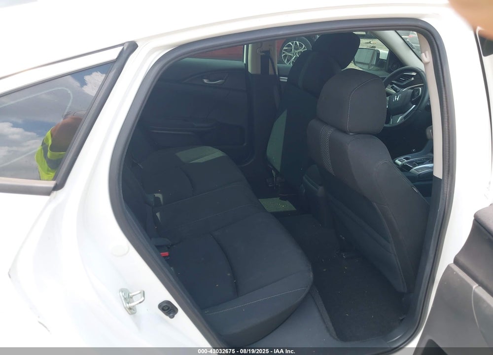 2017 HONDA CIVIC VIN: 19XFC1F33HE029083