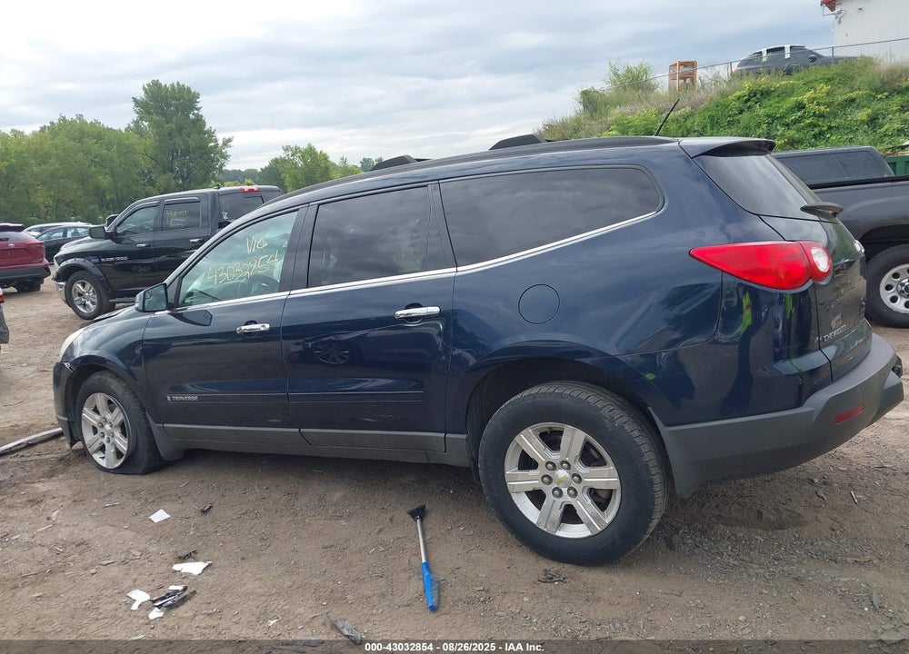2009 CHEVROLET TRAVERSE VIN: 1GNER23D39S135360