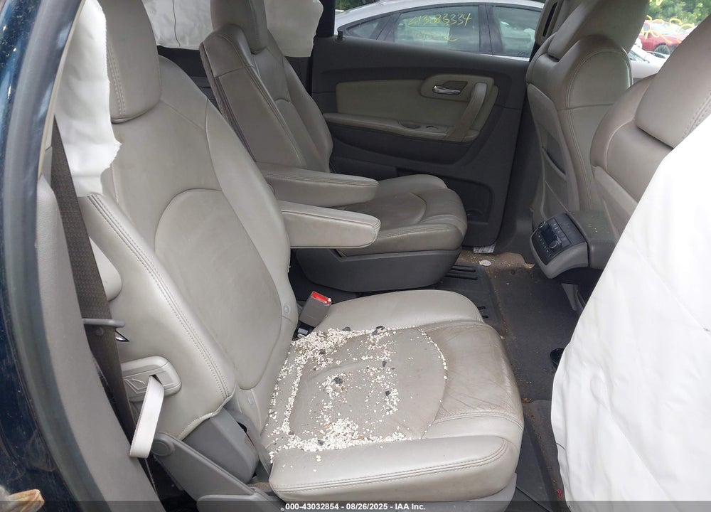 2009 CHEVROLET TRAVERSE VIN: 1GNER23D39S135360