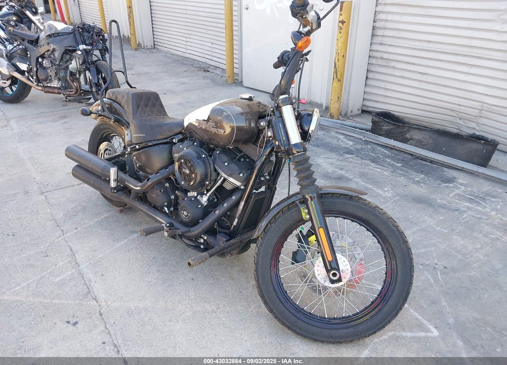 2020 HARLEY-DAVIDSON FXBB VIN: 1HD1YJJ28LB041700