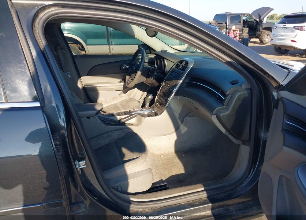 2015 CHEVROLET MALIBU LS VIN: 1G11B5SL4FF172680