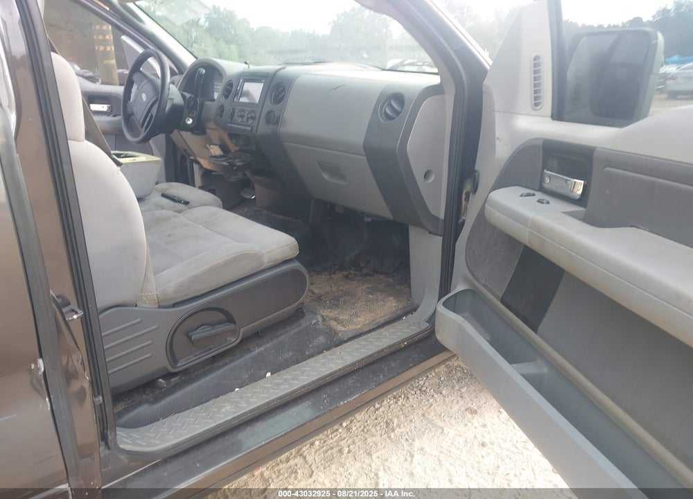 2006 FORD F-150 STX/XL/XLT VIN: 1FTRX12W26NB00915