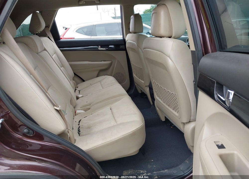2012 KIA SORENTO VIN: 5XYKT3A61CG298836