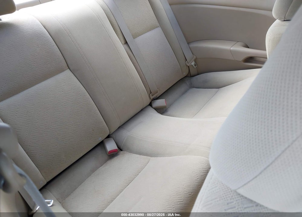 2004 HONDA CIVIC LX VIN: 1HGEM22534L000899