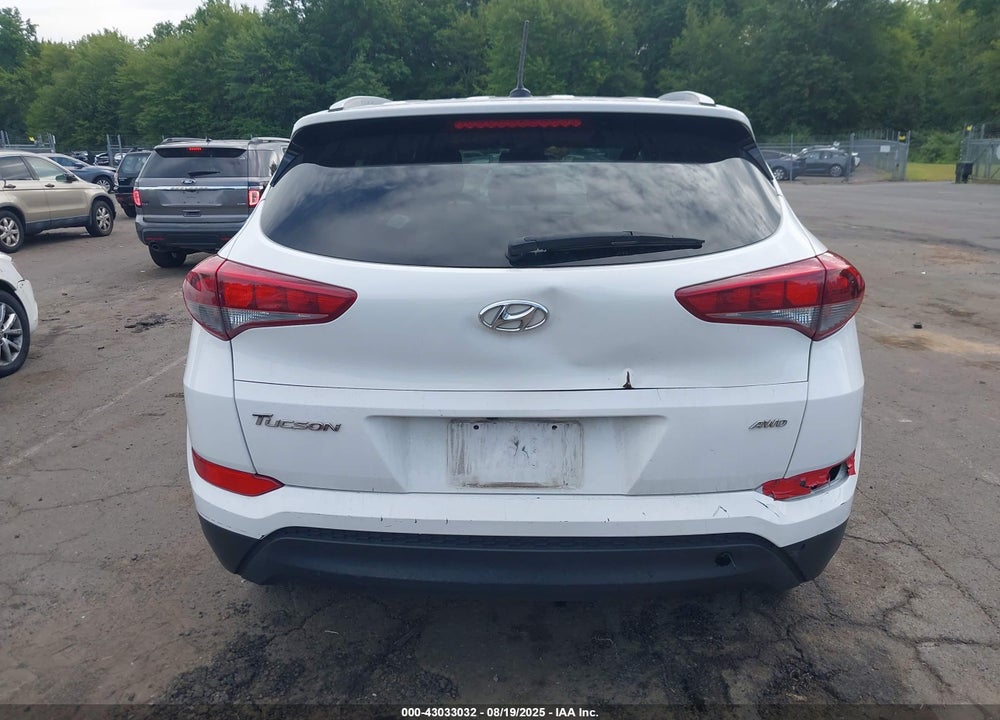2016 HYUNDAI TUCSON SE VIN: KM8J3CA44GU195081