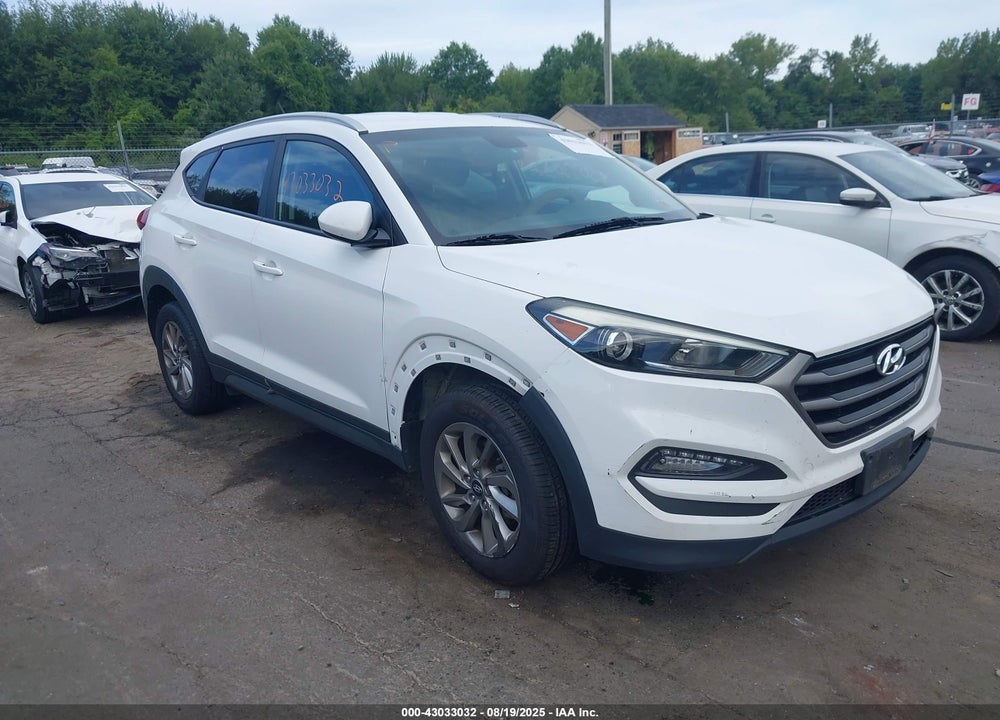 2016 HYUNDAI TUCSON SE VIN: KM8J3CA44GU195081