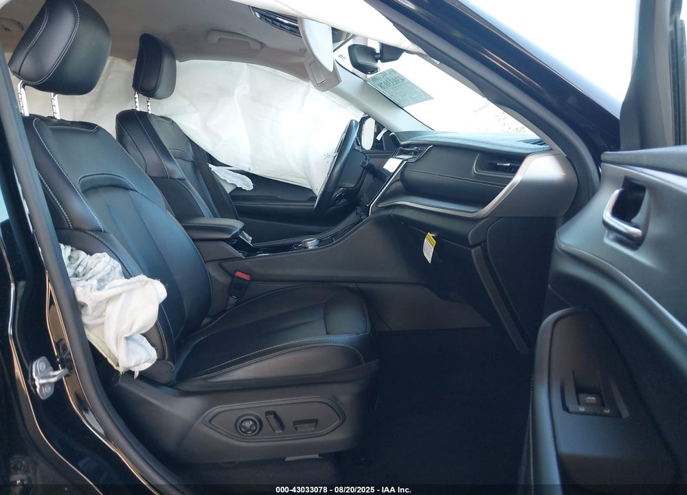 2021 JEEP GRAND CHEROKEE L VIN: 1C4RJJBGXM8207930