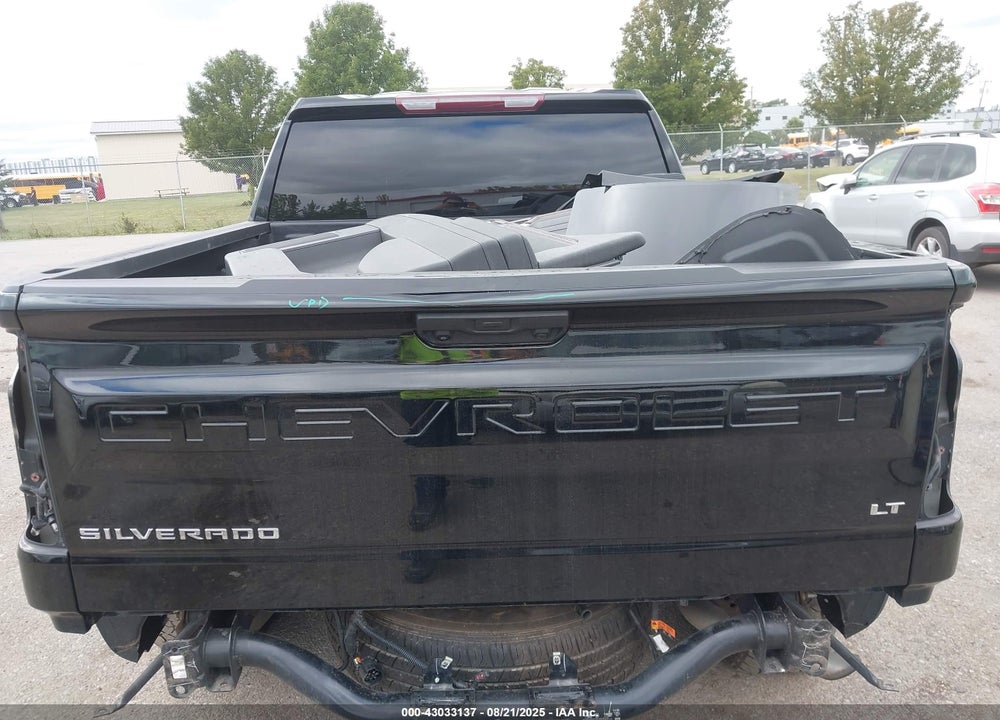 2024 CHEVROLET SILVERADO 1500 4WD SHORT BED LT WITH 2FL VIN: 1GCPDKEK0RZ105087
