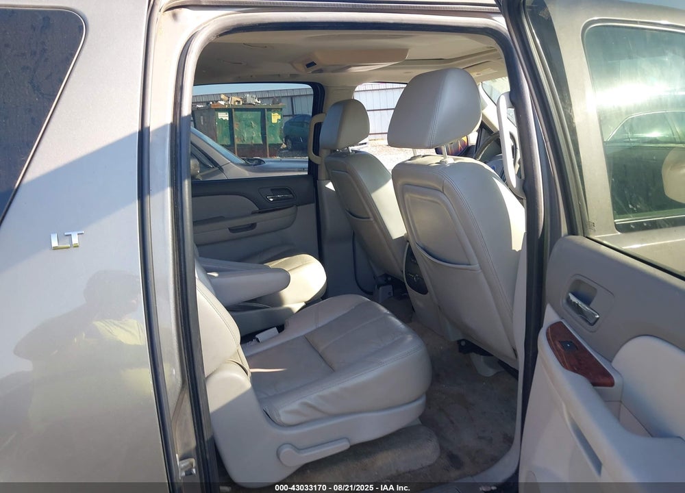 2007 CHEVROLET SUBURBAN 1500 LT VIN: 1GNFC16J07J230222