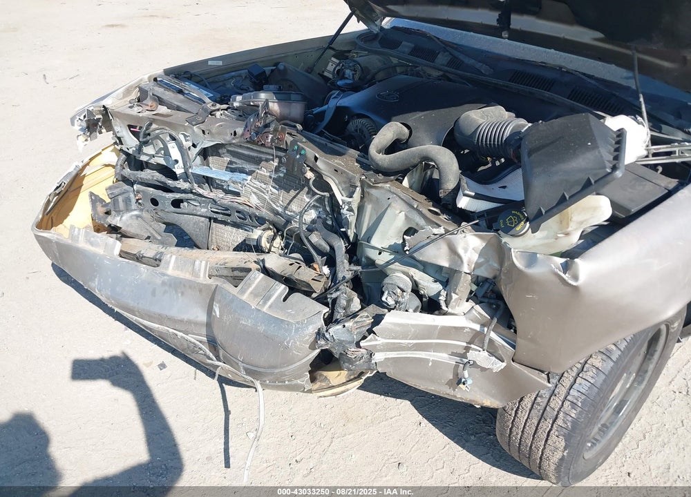 2001 FORD CROWN VICTORIA VIN: 2FAFP73W01X131209