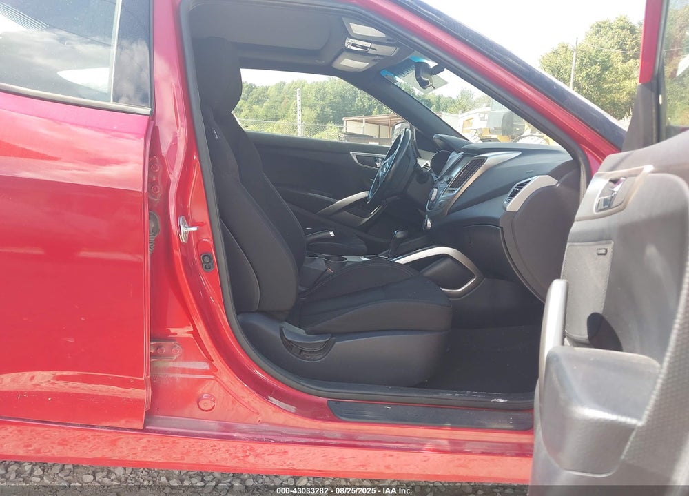 2017 HYUNDAI VELOSTER VALUE EDITION VIN: KMHTC6AD1HU320470