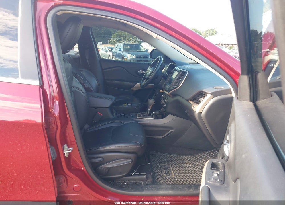 2017 JEEP CHEROKEE VIN: 1C4PJMCB1HW580108