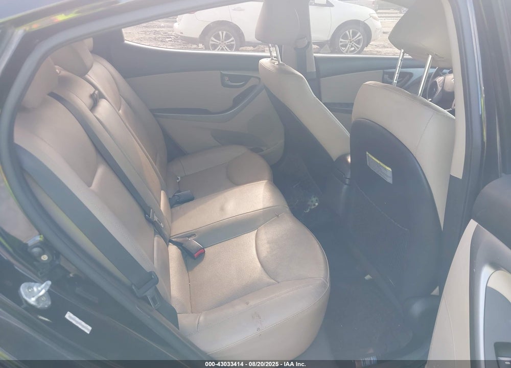2015 HYUNDAI ELANTRA VIN: KMHDH4AH2FU382812