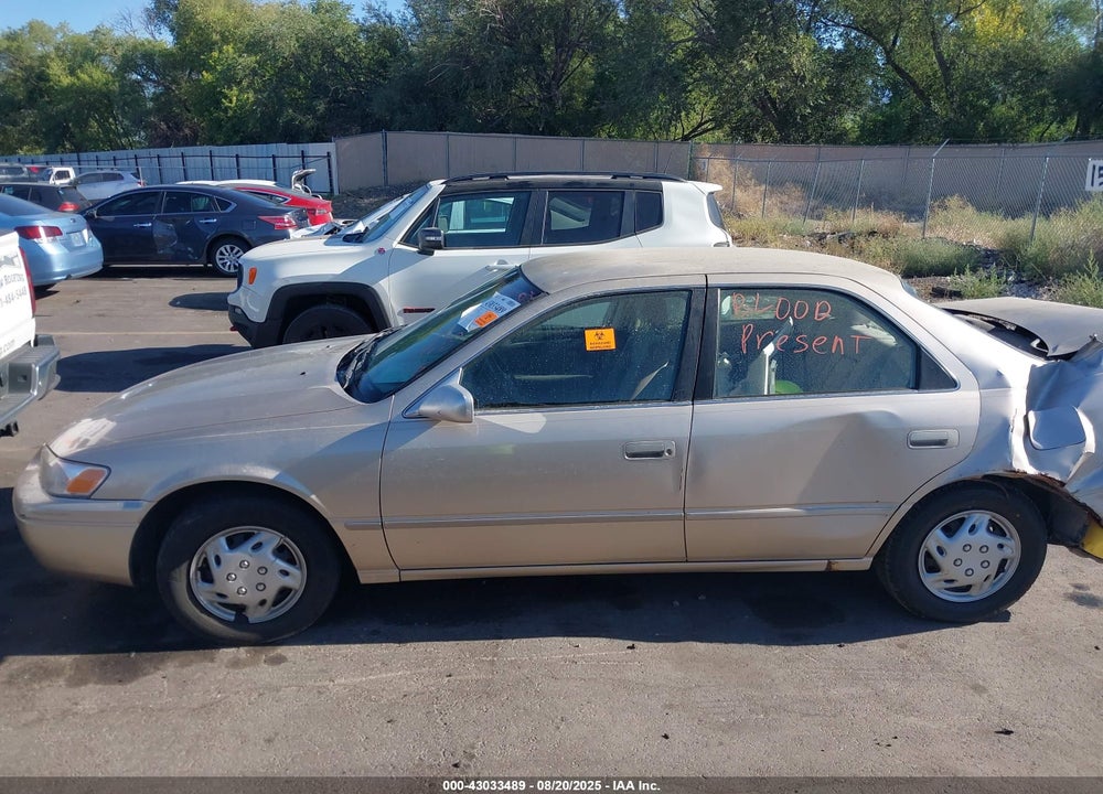 1998 TOYOTA CAMRY LE VIN: JT2BG22K2W0225665