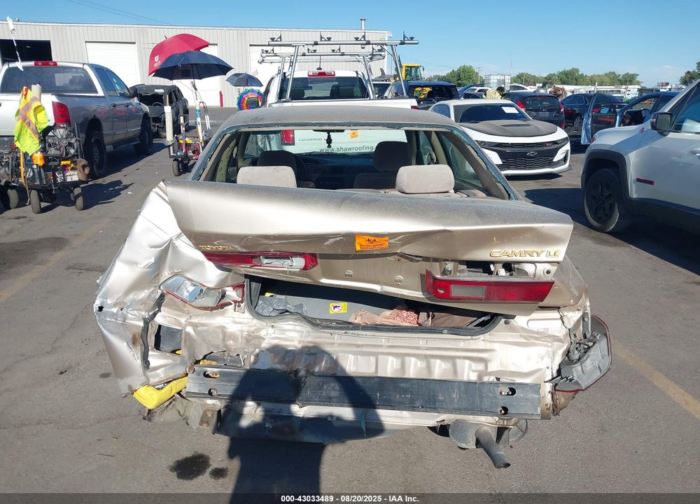 1998 TOYOTA CAMRY LE VIN: JT2BG22K2W0225665
