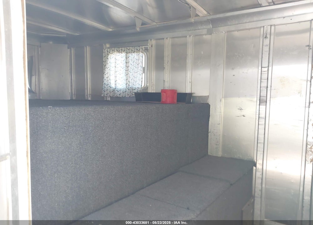 2006 FEATHERLITE --- VIN: 4FGB1182X6C096013