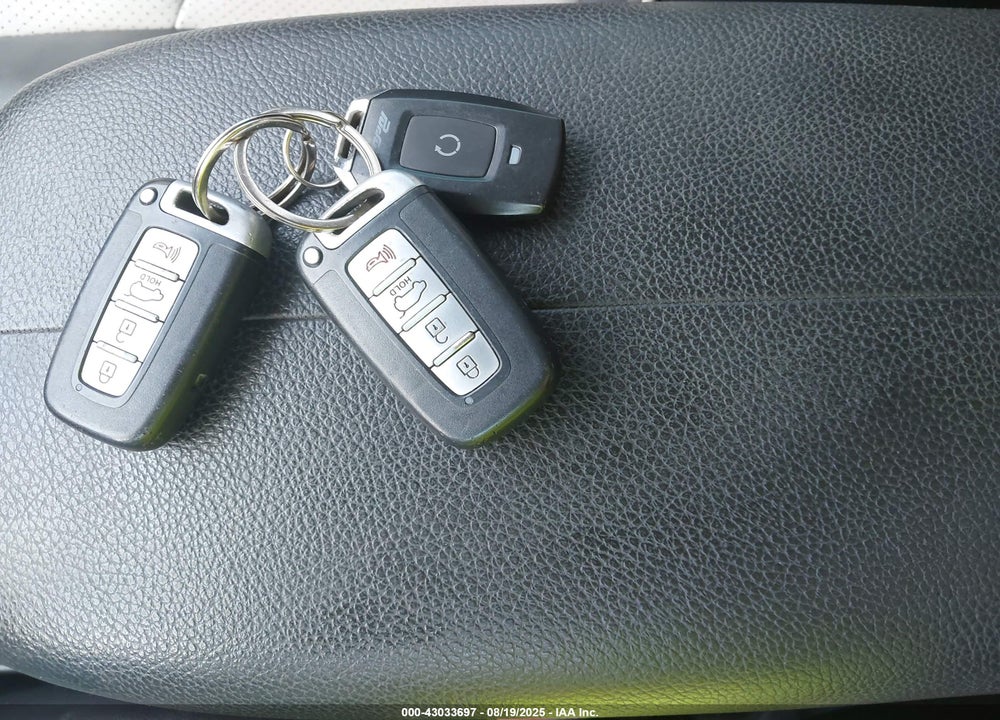 2012 KIA SORENTO VIN: 5XYKWDA26CG292847