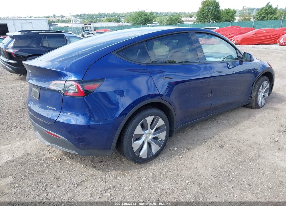 2024 TESLA MODEL Y LONG RANGE DUAL MOTOR ALL-WHEEL DRIVE VIN: 7SAYGDEE9RA251902