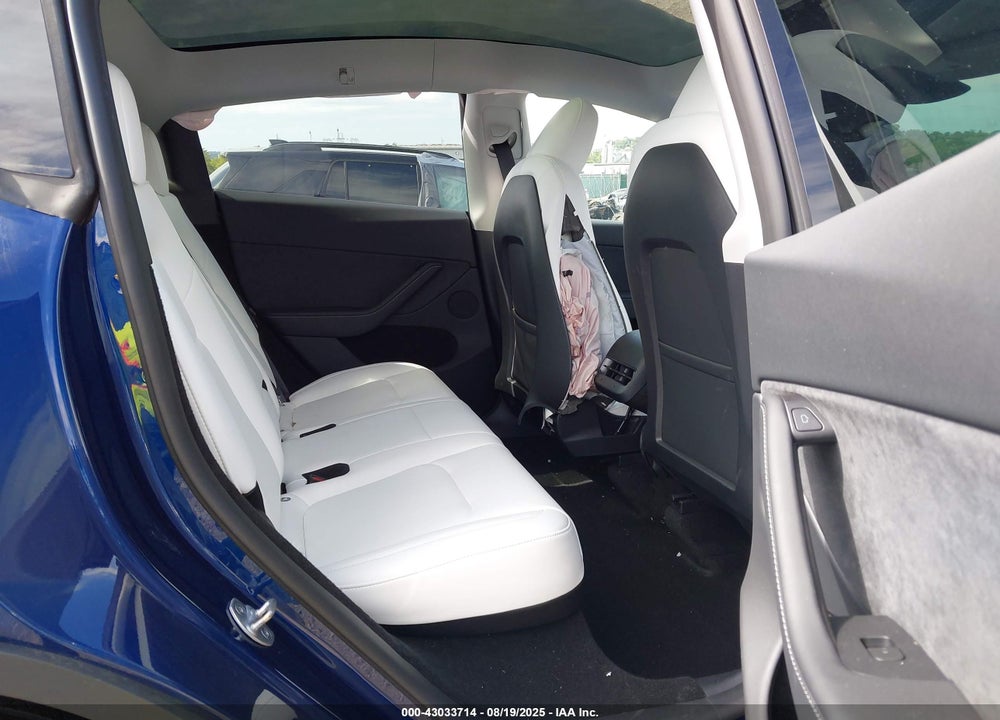 2024 TESLA MODEL Y LONG RANGE DUAL MOTOR ALL-WHEEL DRIVE VIN: 7SAYGDEE9RA251902