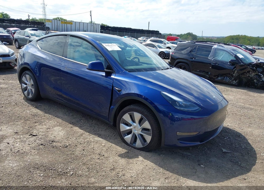 2024 TESLA MODEL Y LONG RANGE DUAL MOTOR ALL-WHEEL DRIVE VIN: 7SAYGDEE9RA251902